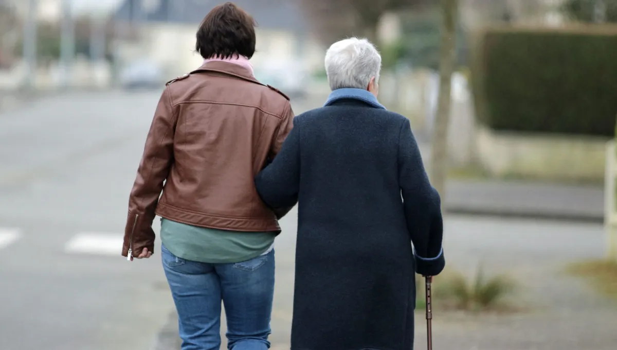 proche-aidant-accompagnement-fin-de-vie-mort-deuil-survivre-prendre-soin-de-soi-doula-fin-de-vie-thanadoula-Paris-Arcachon